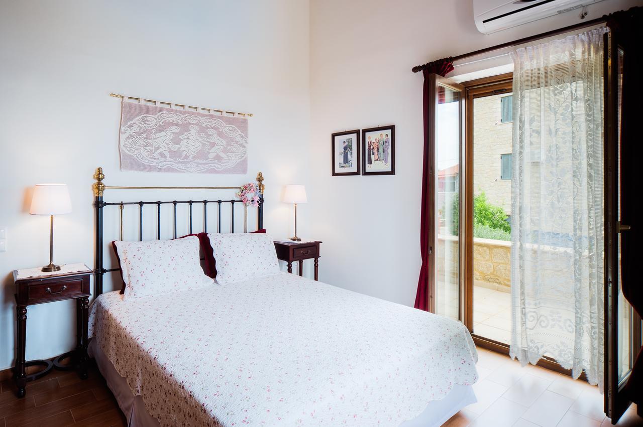Lena'S Villa Stoúpa Esterno foto